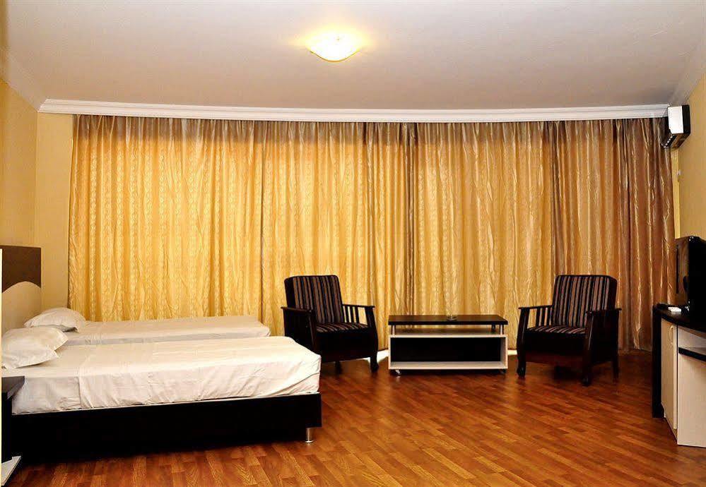 Отель Fortune Palace 5*